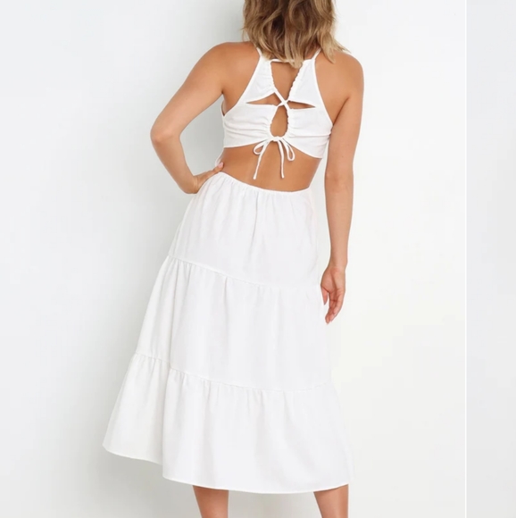 New 🎀 Petal & Pup halter tiered dress back cutout - Picture 2 of 12